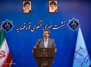 قرارداد ۱۲۰ میلیاردی استقلال و پرسپولیس با بازیکنان نیمکت نشین!