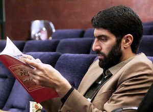 خبرنگار مرد روزهای خطر است