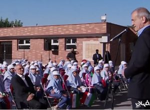باید امکانات در همه کشور برای همه مردم شکل گیرد